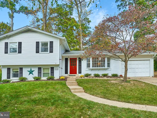 8120 Old Oaks Dr, Springfield, VA 22152