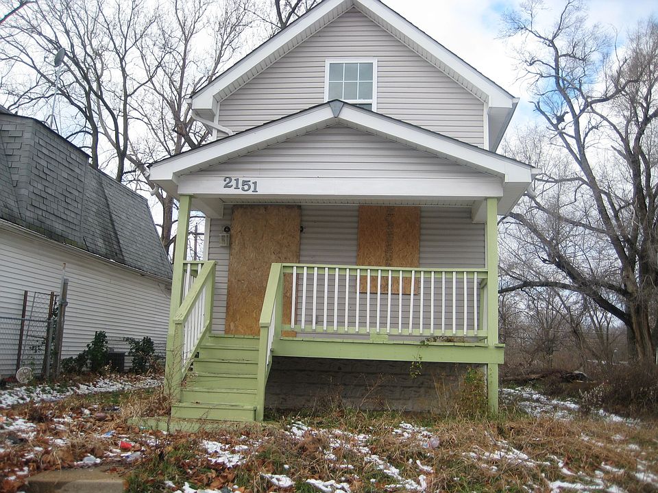 1st image of 2151 Oakdale Ave