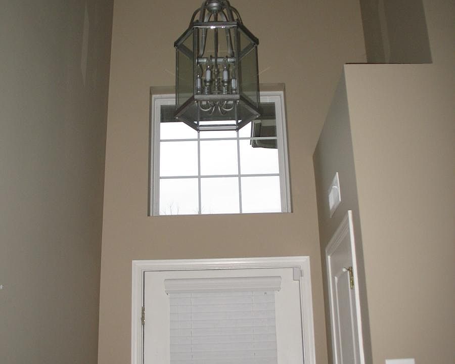 2 story foyer