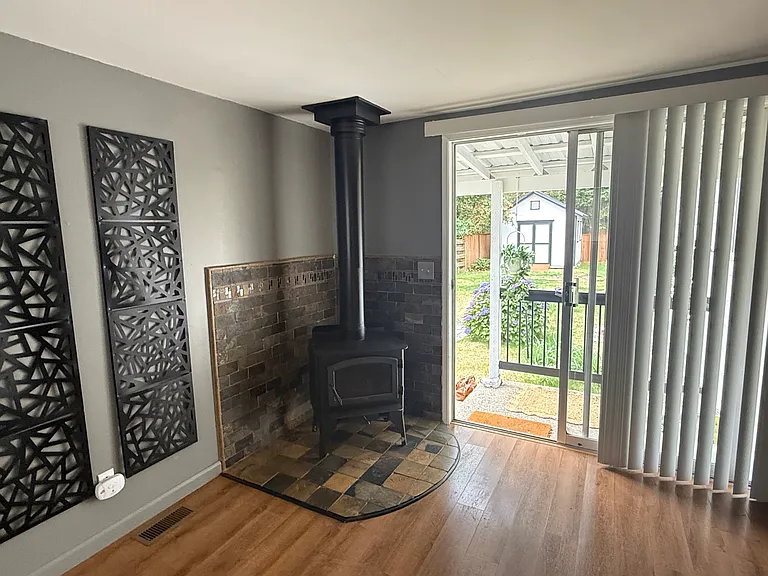 4515 NE 17th Pl — Photo 8
