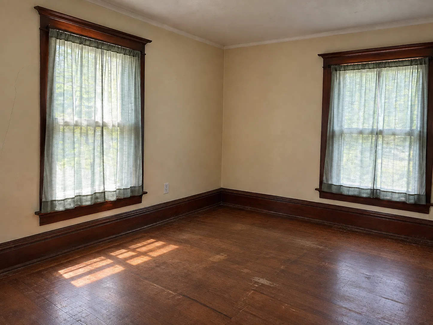518 Locust St - 1/2 — Photo 3