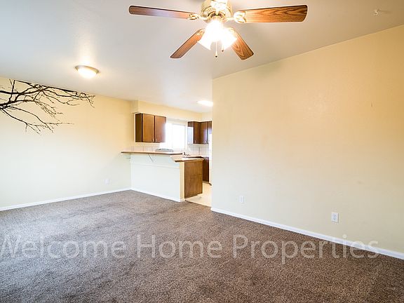 4th image of 108 SE 6th St APT 10