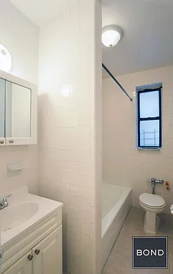 Rented by Bond New York | media 4