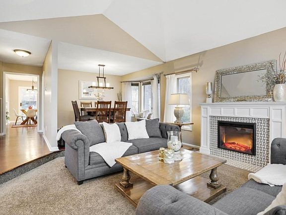 3rd image of 13605 Glasgow Ln
