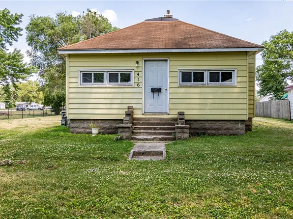 416 S Railroad St, Lovington, IL 61937