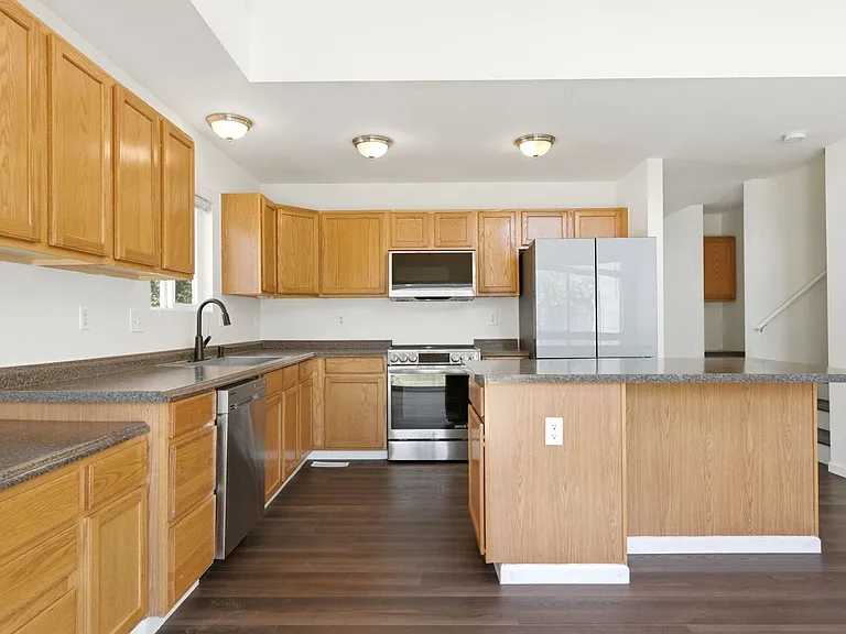 5155 Golden Eagle Pkwy — Photo 2