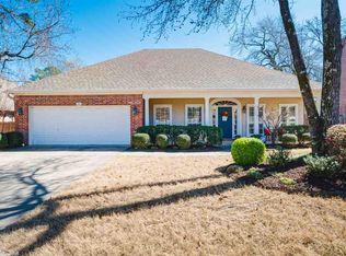 6 Chatel Dr, Little Rock, AR 72223
