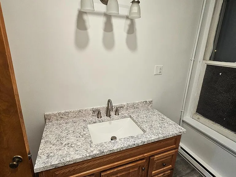 1801 S Main St #4 — Photo 7