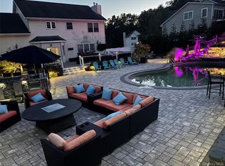 18 Coach House Court, New Windsor, NY
