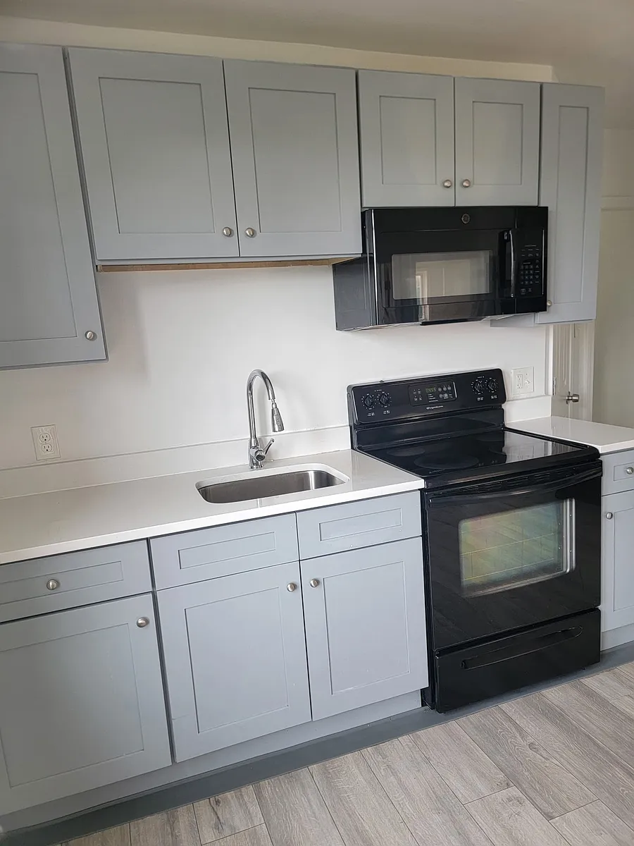 Building Photo - 246-248 Providence St #1