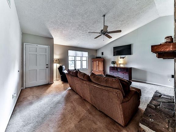 4th image of 112 Mornington Cir