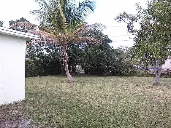 3rd image of 455 NW 129th St