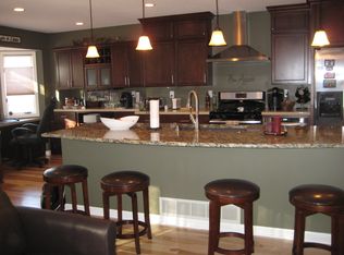 440 Koehler Rd, Vadnais Heights, MN 55127