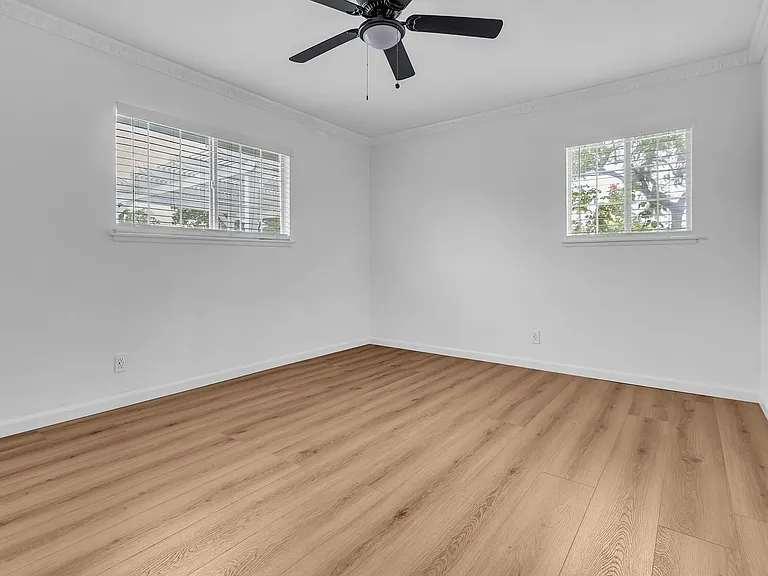 2502 S Olive St — Photo 20