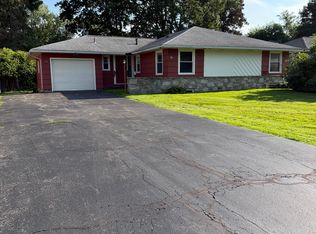61 Fernboro Rd, Rochester, NY 14618