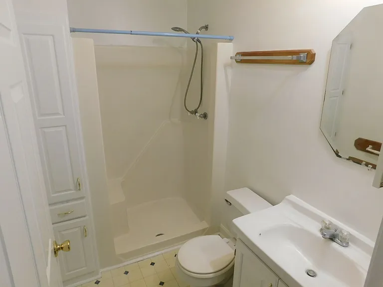 108 Beaufort Dr — Photo 10