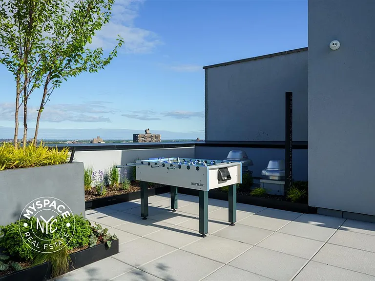 1499 Bedford Ave #4H — Photo 33