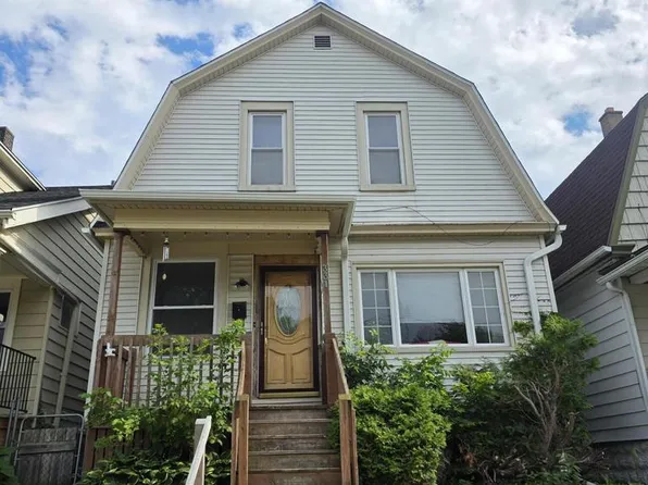 331 E Deer PLACE, Milwaukee, WI 53207