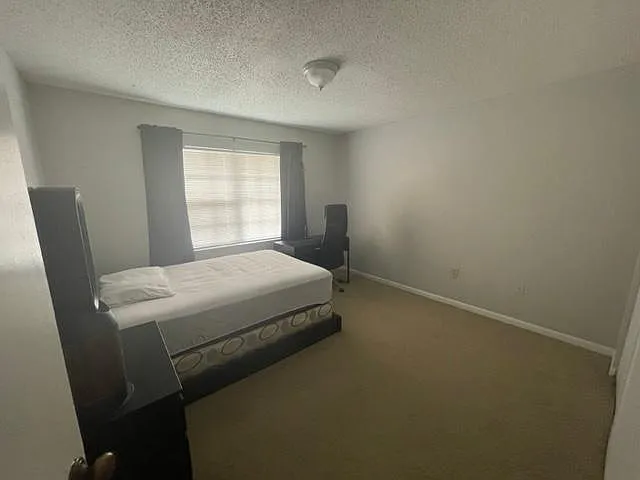 2 bed, 879 sqft, $1,550 — Photo 2