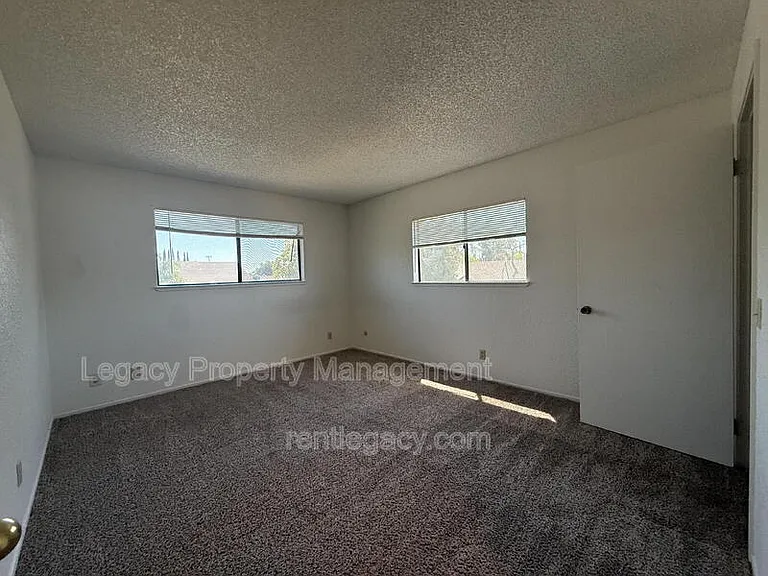 8304 Holly Jill Way — Photo 9