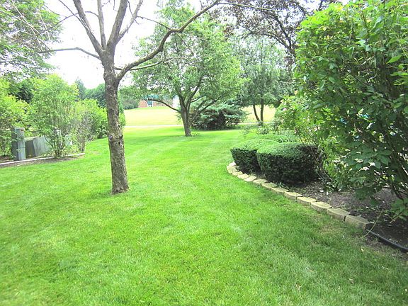 3rd image of 2561 Cobblewood Dr #98
