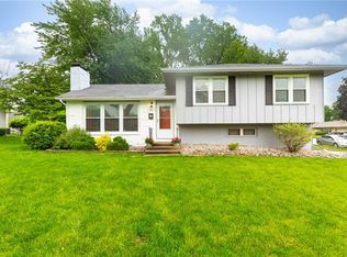 801 N Crow Ave, Independence, MO 64056