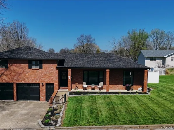 421 W Bourbon St, Eldon, MO 65026