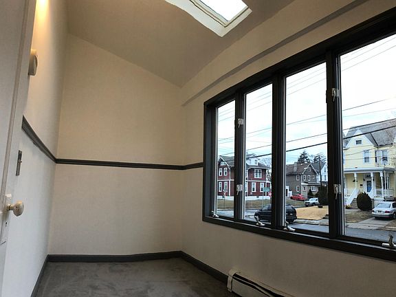5th image of 20 Degroot Place # Fl 1ST