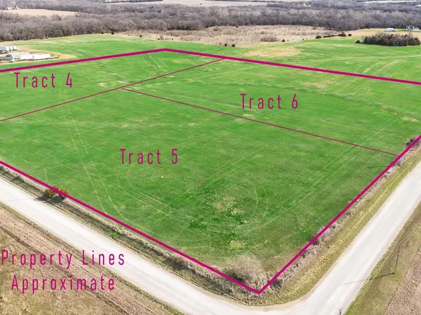 16 E 1400th Rd, Baldwin City, KS 66006