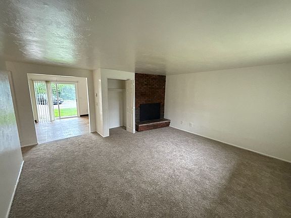 2nd image of 3875 Iberis St NE