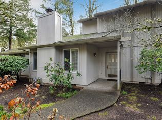 4384 Woodside Cir, Lake Oswego, OR 97035