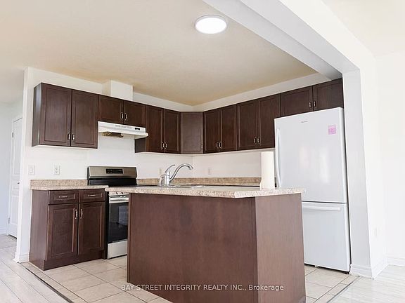 5th image of 32 Elderberry Rd