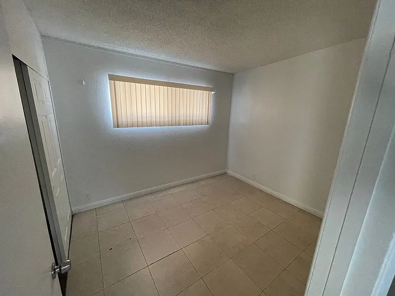 5055 Blanton Dr — Photo 18