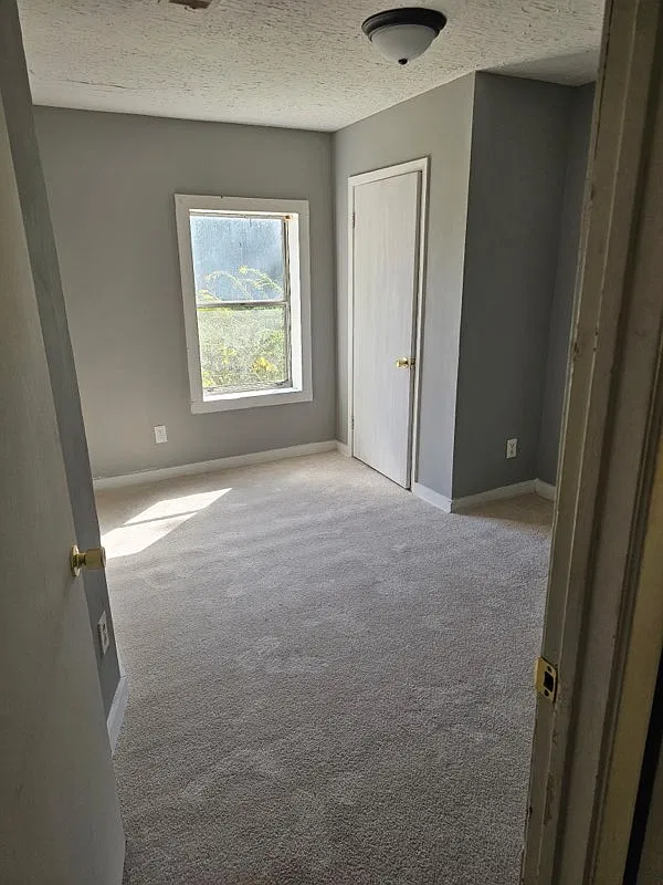 3 bed, 1362 sqft, $795 — Photo 2