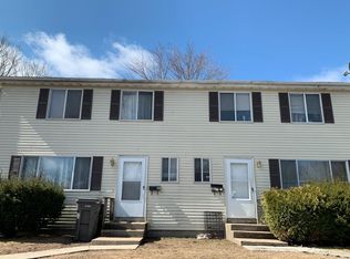 8 Harmony Ln, Framingham, MA 01702