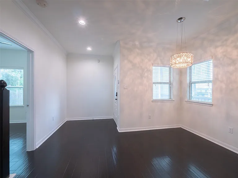 1113 Bunton St — Photo 6
