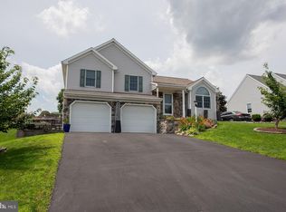 34 Shefford Dr, Elizabethtown, PA