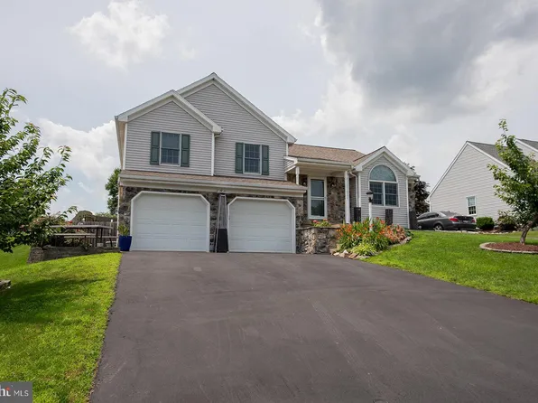 34 Shefford Dr, Elizabethtown, PA 17022