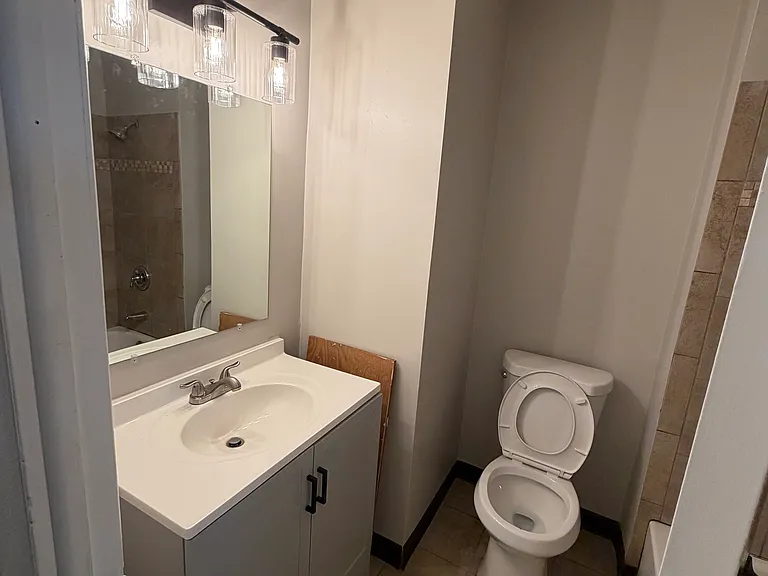 5556 Andover Blvd — Photo 5