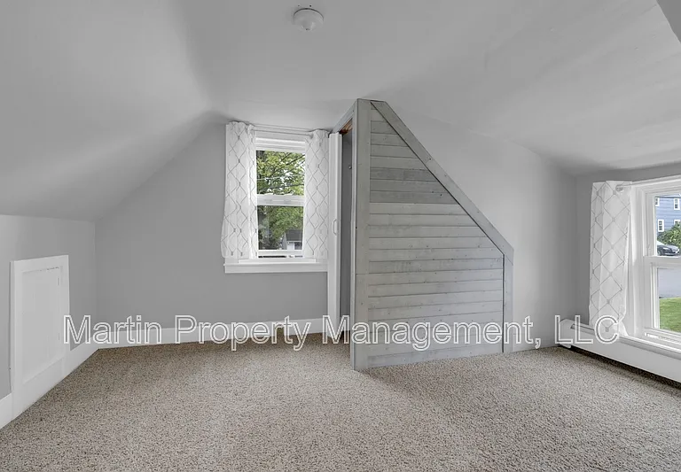 102 Orange St — Photo 5