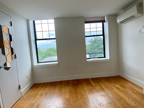 5th image of 44 Malcolm X Blvd #4R