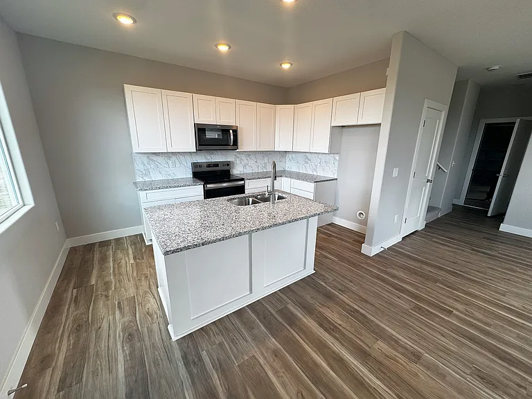 734 E Briarbrook Ct — Photo 17