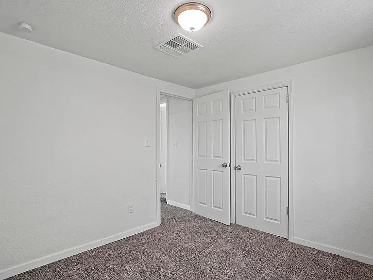 206 Sofia Pl — Photo 5