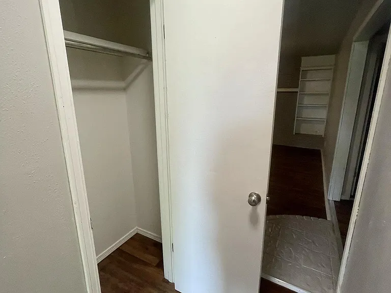 1252 S 27th Pl — Photo 3
