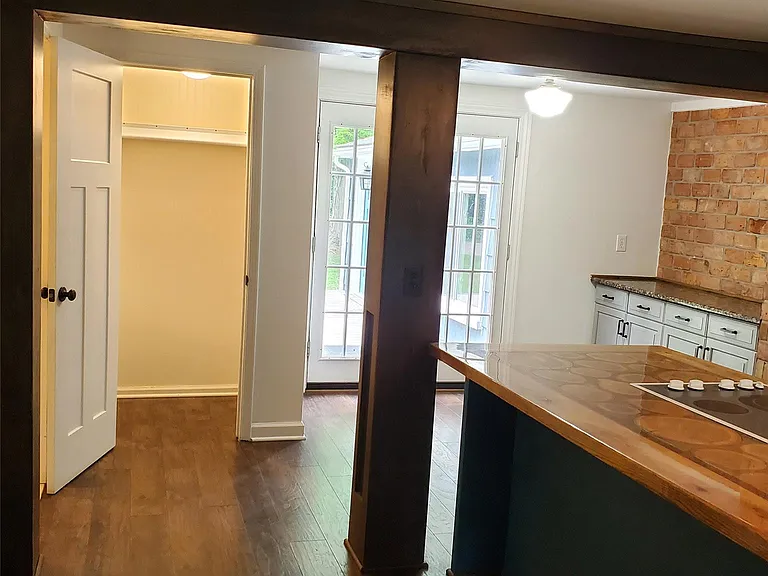 249 W Buell Rd E — Photo 13