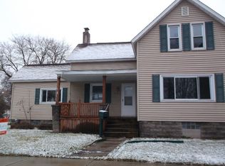 405 Marshall St, Essexville, MI