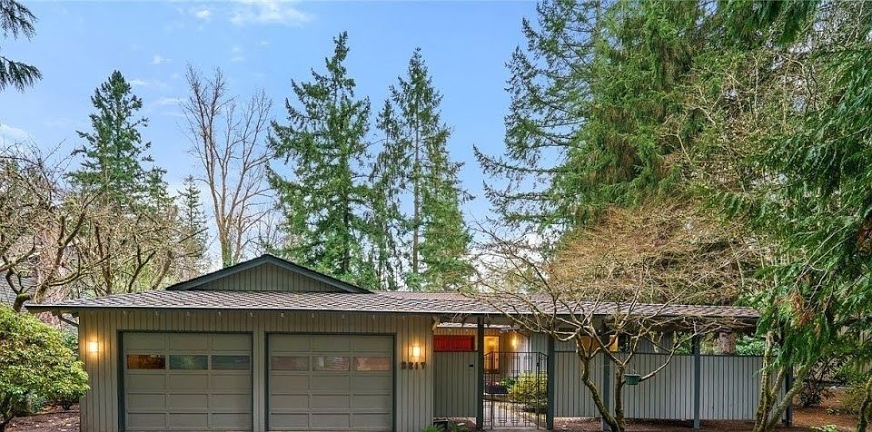 1st image of 2215 Sahalee Dr W