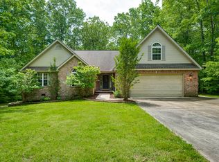 955 Mockingbird Dr, Crossville, TN 38555