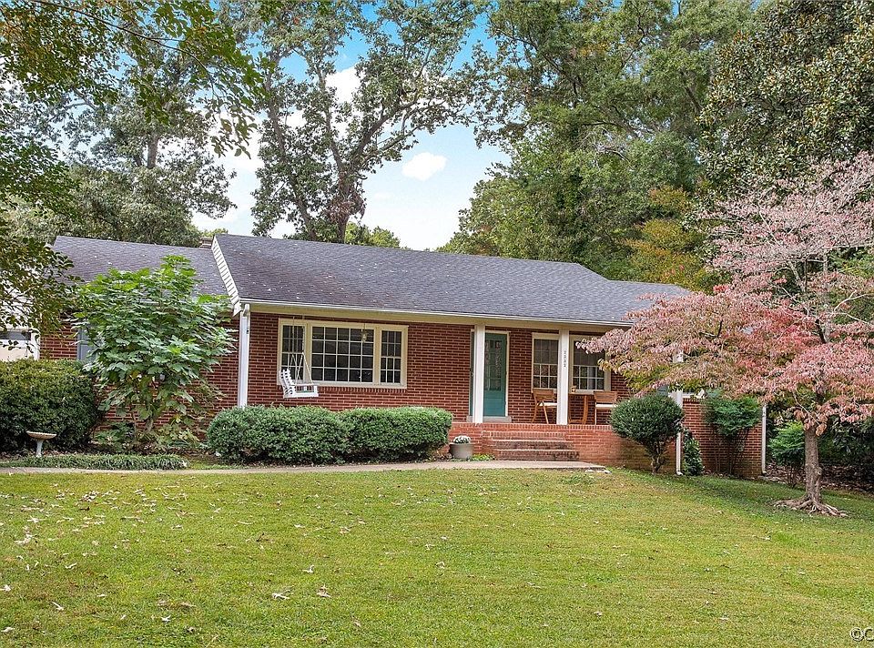 1st image of 2332 Shoreham Dr