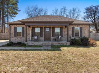 114 Springer Dr, Tuscumbia, AL 35674